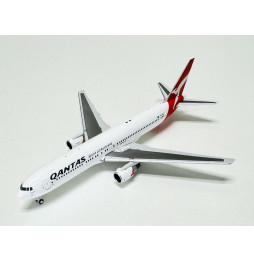 Qantas Airways Boeing 767-300ER 1:400